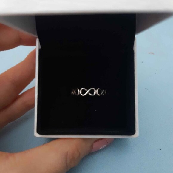 Pandora Infinity ring - Picture 3 of 3